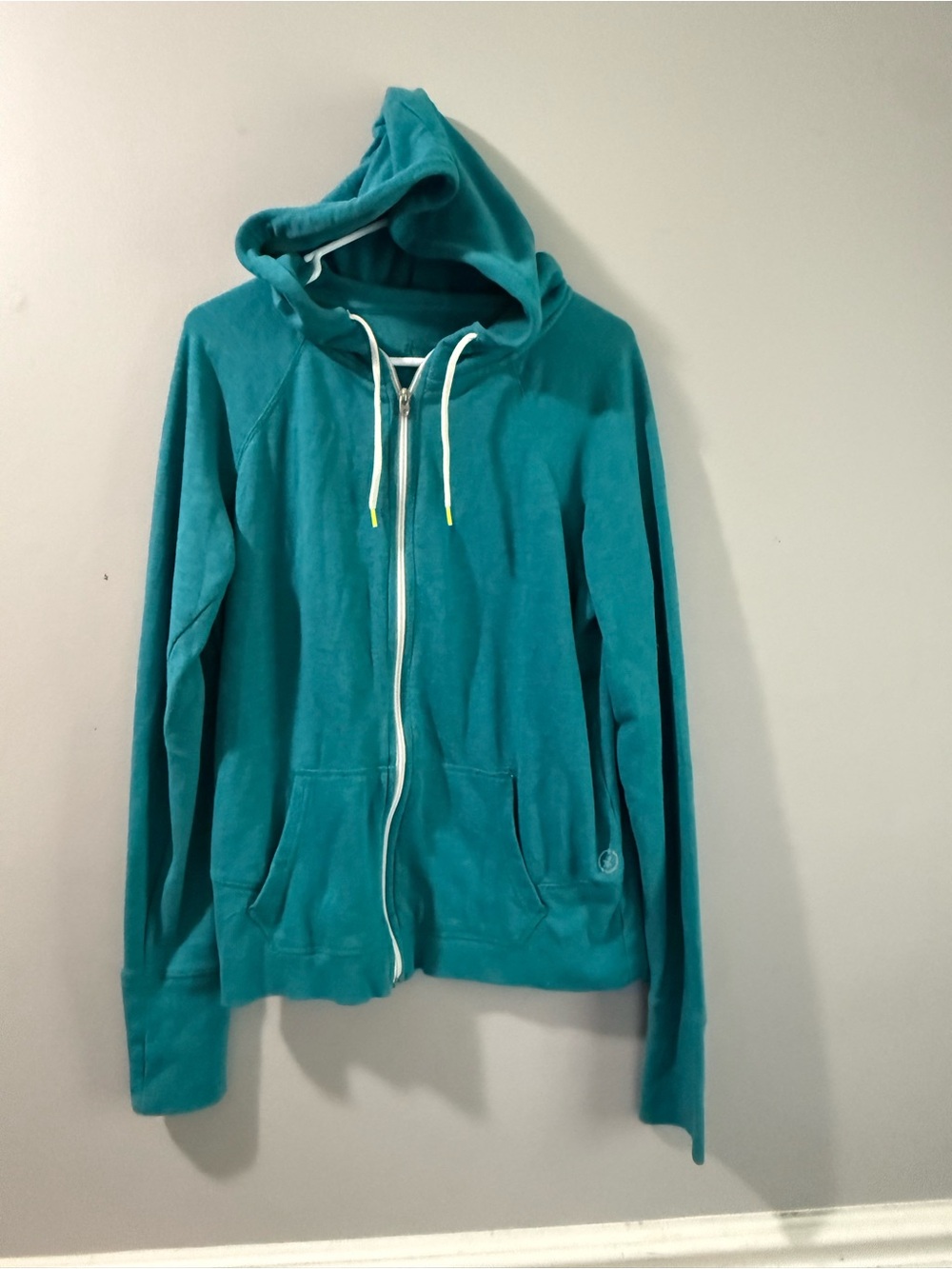 Y2K American Eagle Outfitters Teal Zip up Hoodie with lace detail